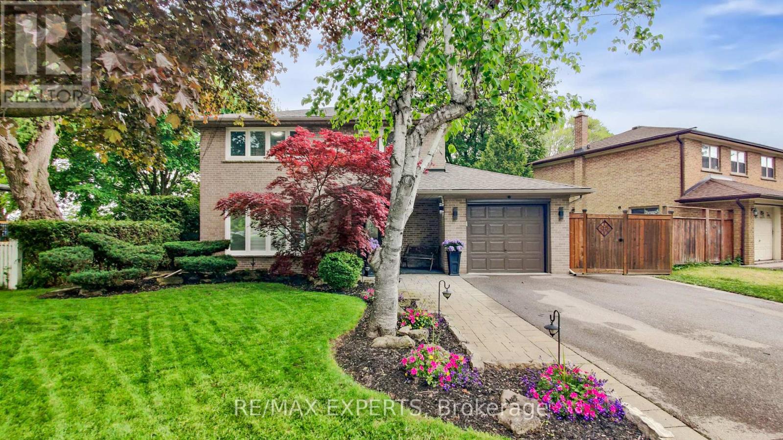 105 Mercury Road, Toronto, Ontario  M9W 3H7 - Photo 2 - W12186894