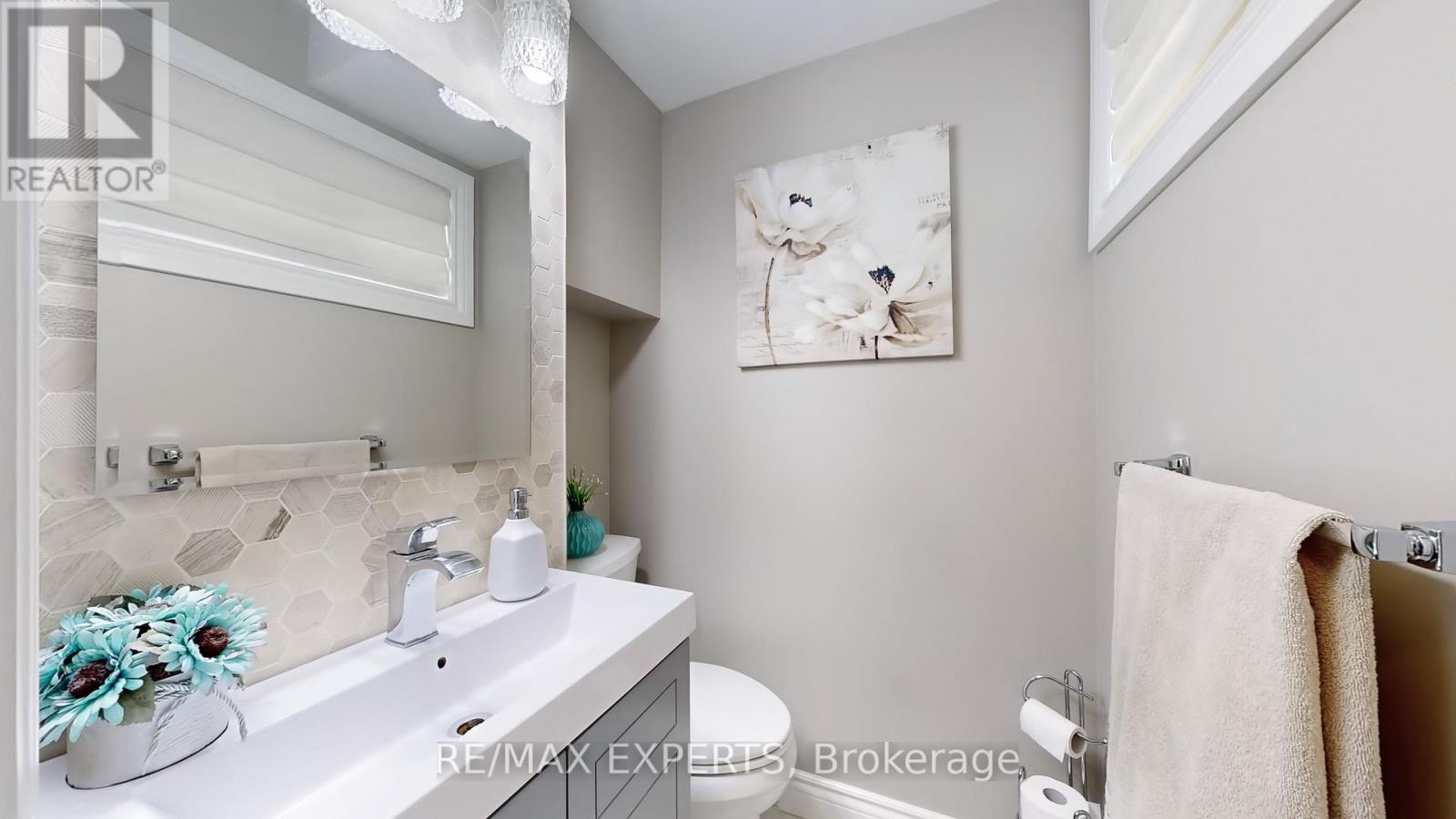 105 Mercury Road, Toronto, Ontario  M9W 3H7 - Photo 19 - W12186894