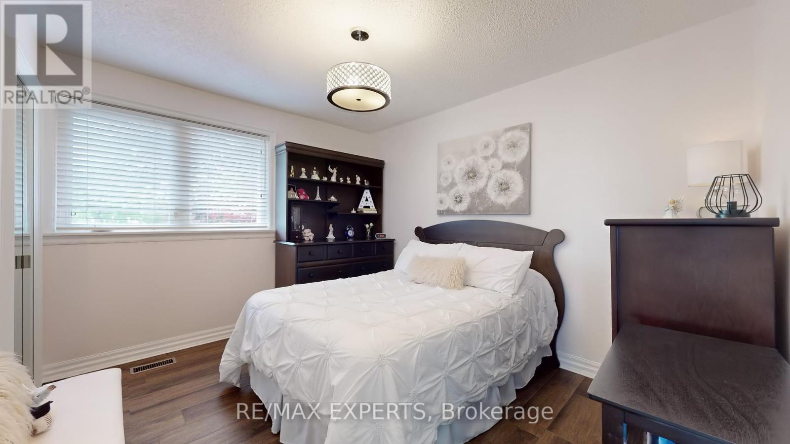 105 Mercury Road, Toronto, Ontario  M9W 3H7 - Photo 25 - W12186894