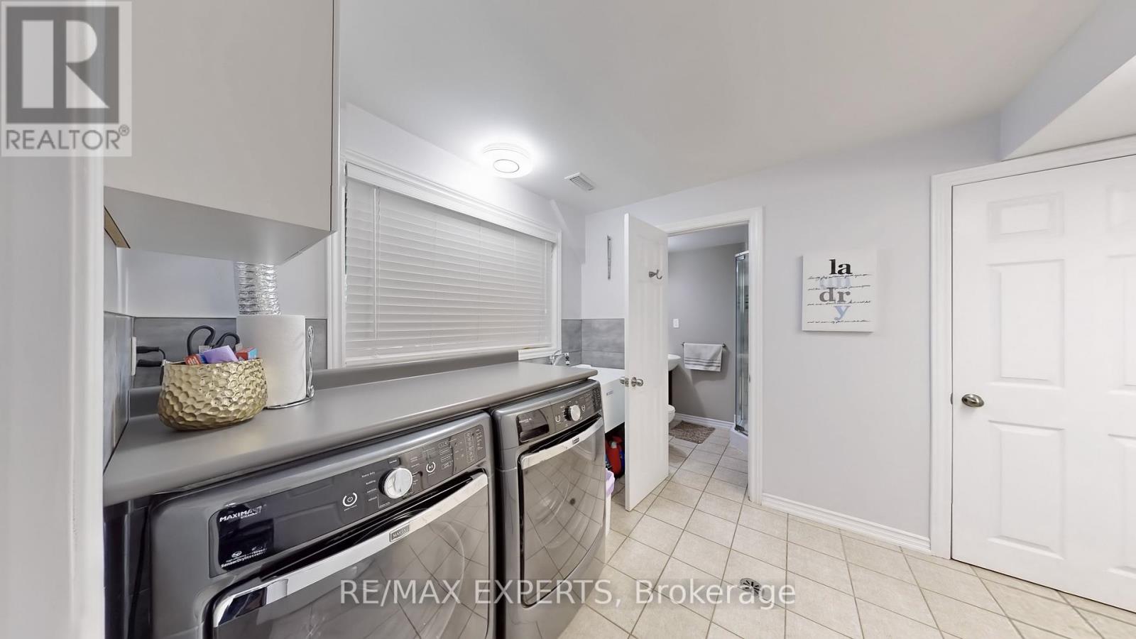 105 Mercury Road, Toronto, Ontario  M9W 3H7 - Photo 37 - W12186894