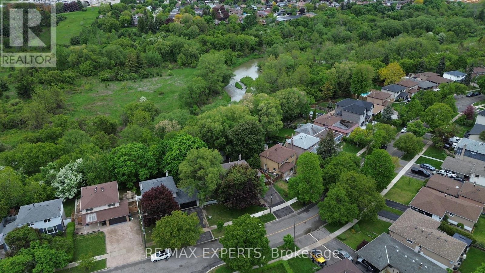 105 Mercury Road, Toronto, Ontario  M9W 3H7 - Photo 43 - W12186894