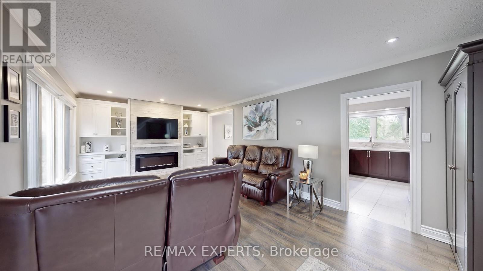 105 Mercury Road, Toronto, Ontario  M9W 3H7 - Photo 6 - W12186894