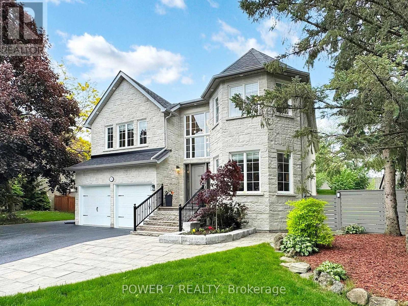 1098 Secretariate Road, Newmarket, Ontario  L3X 1M3 - Photo 2 - N12187465