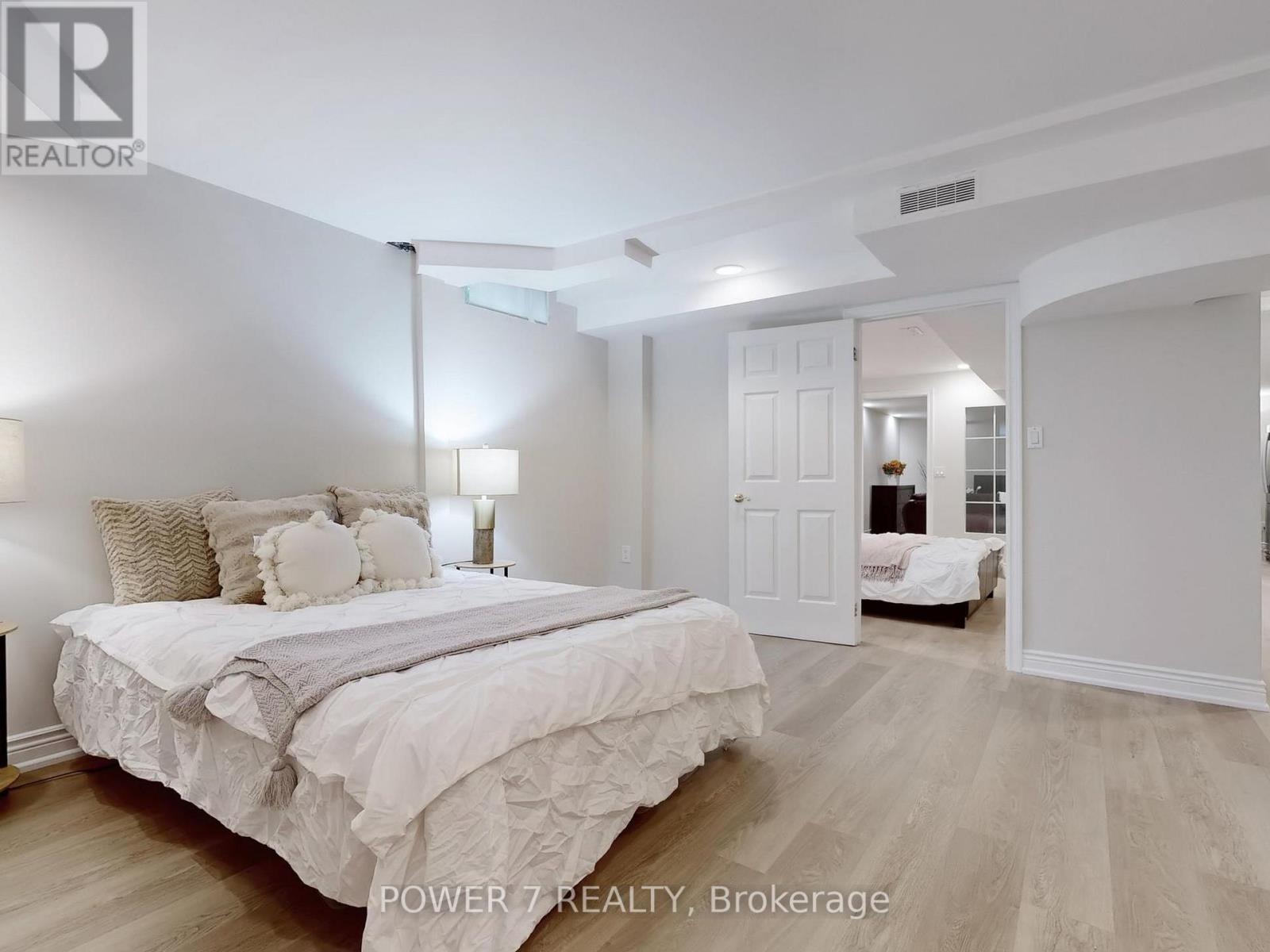 1098 Secretariate Road, Newmarket, Ontario  L3X 1M3 - Photo 35 - N12187465