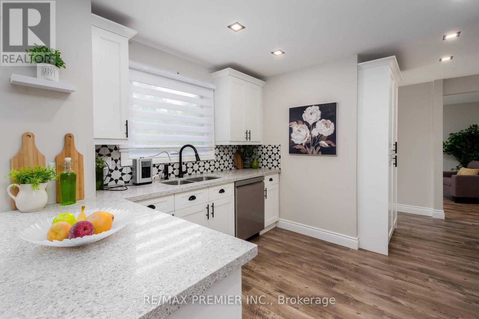 15 Maple Avenue W, New Tecumseth (Beeton), Ontario  L0G 1A0 - Photo 12 - N12187467