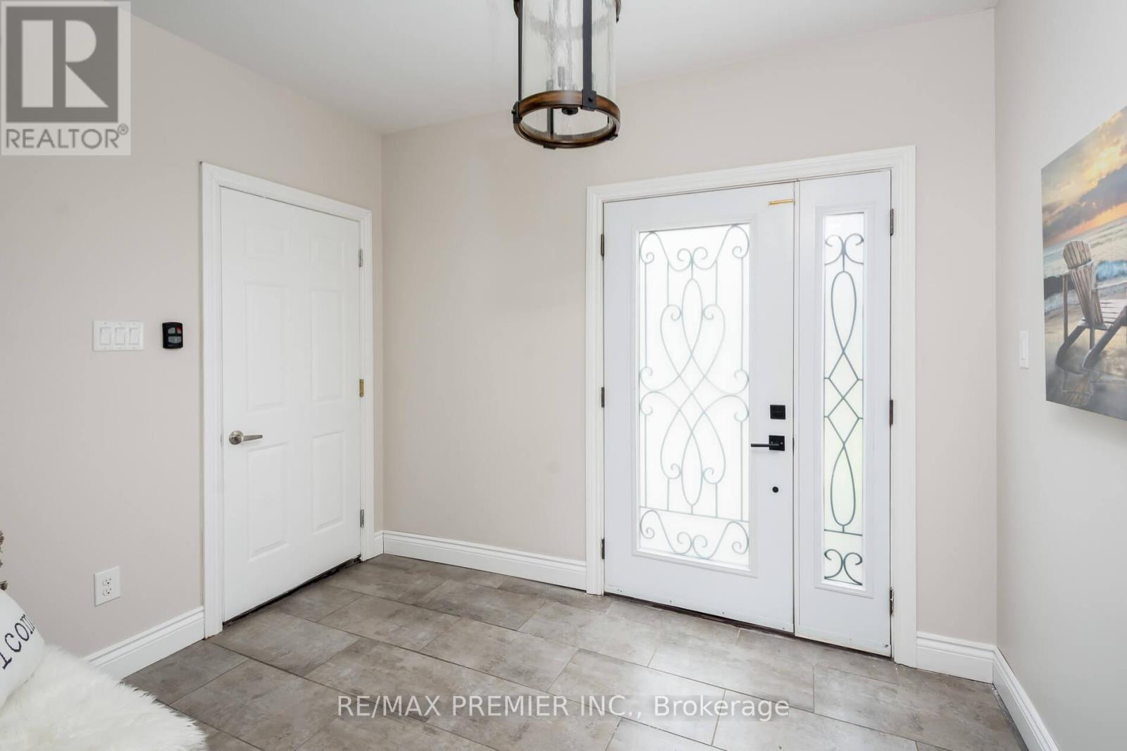 15 Maple Avenue W, New Tecumseth (Beeton), Ontario  L0G 1A0 - Photo 3 - N12187467