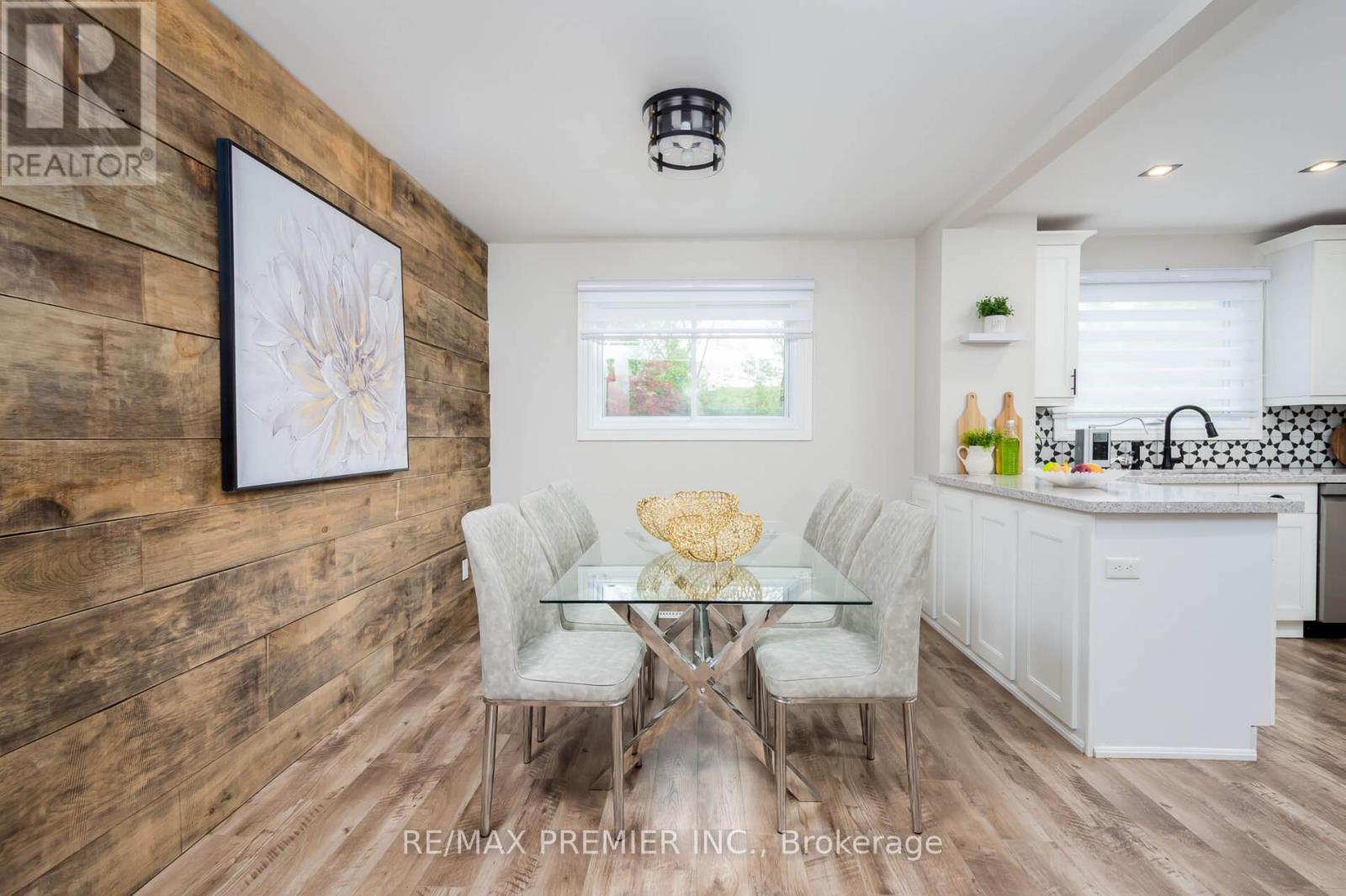 15 Maple Avenue W, New Tecumseth (Beeton), Ontario  L0G 1A0 - Photo 8 - N12187467