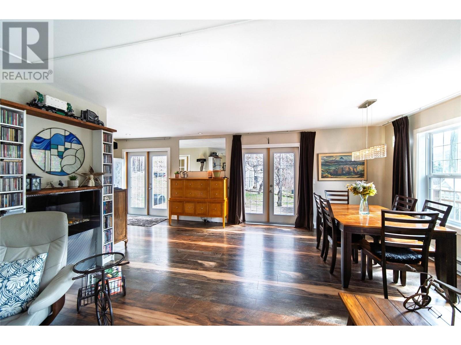 9270 Campbell Street, Moyie, BC V0B2A0