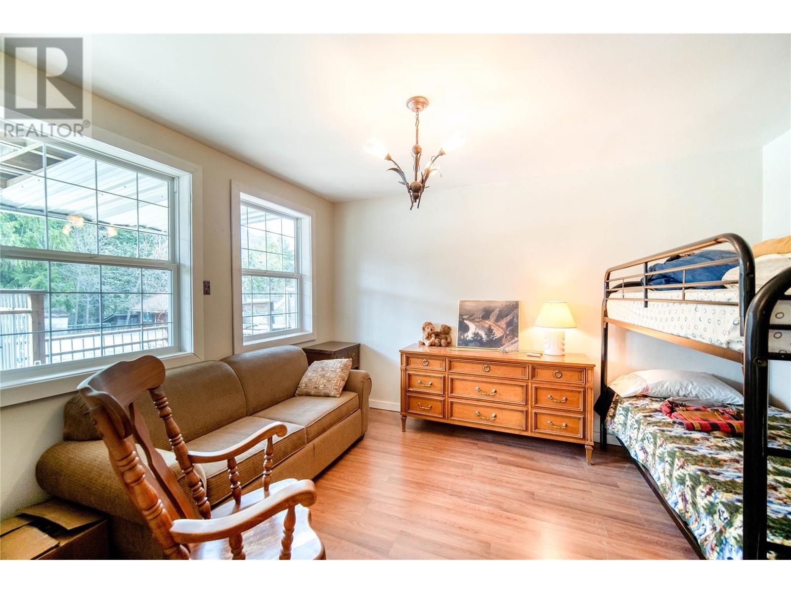9270 Campbell Street, Moyie, BC V0B2A0