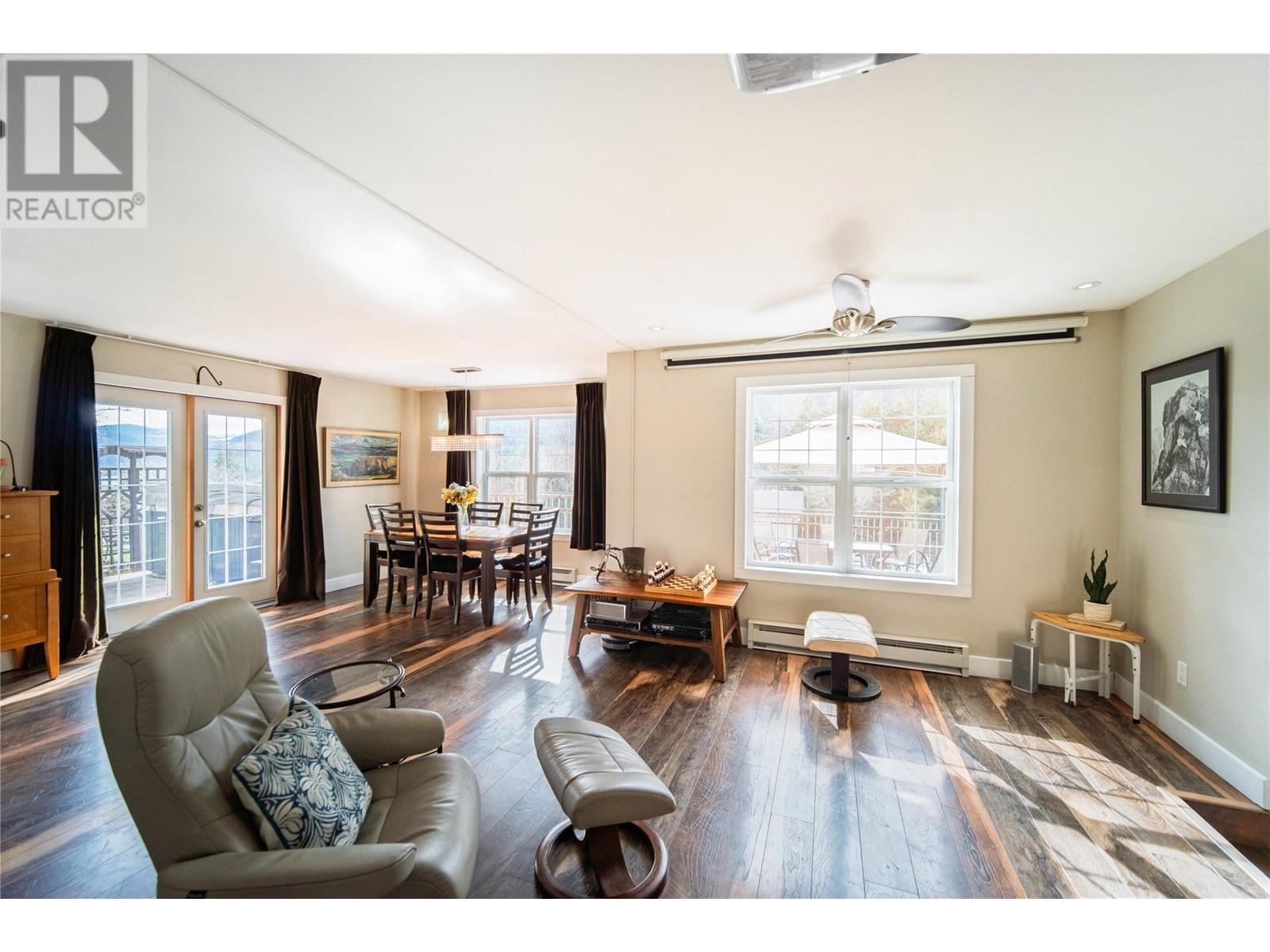 9270 Campbell Street, Moyie, BC V0B2A0