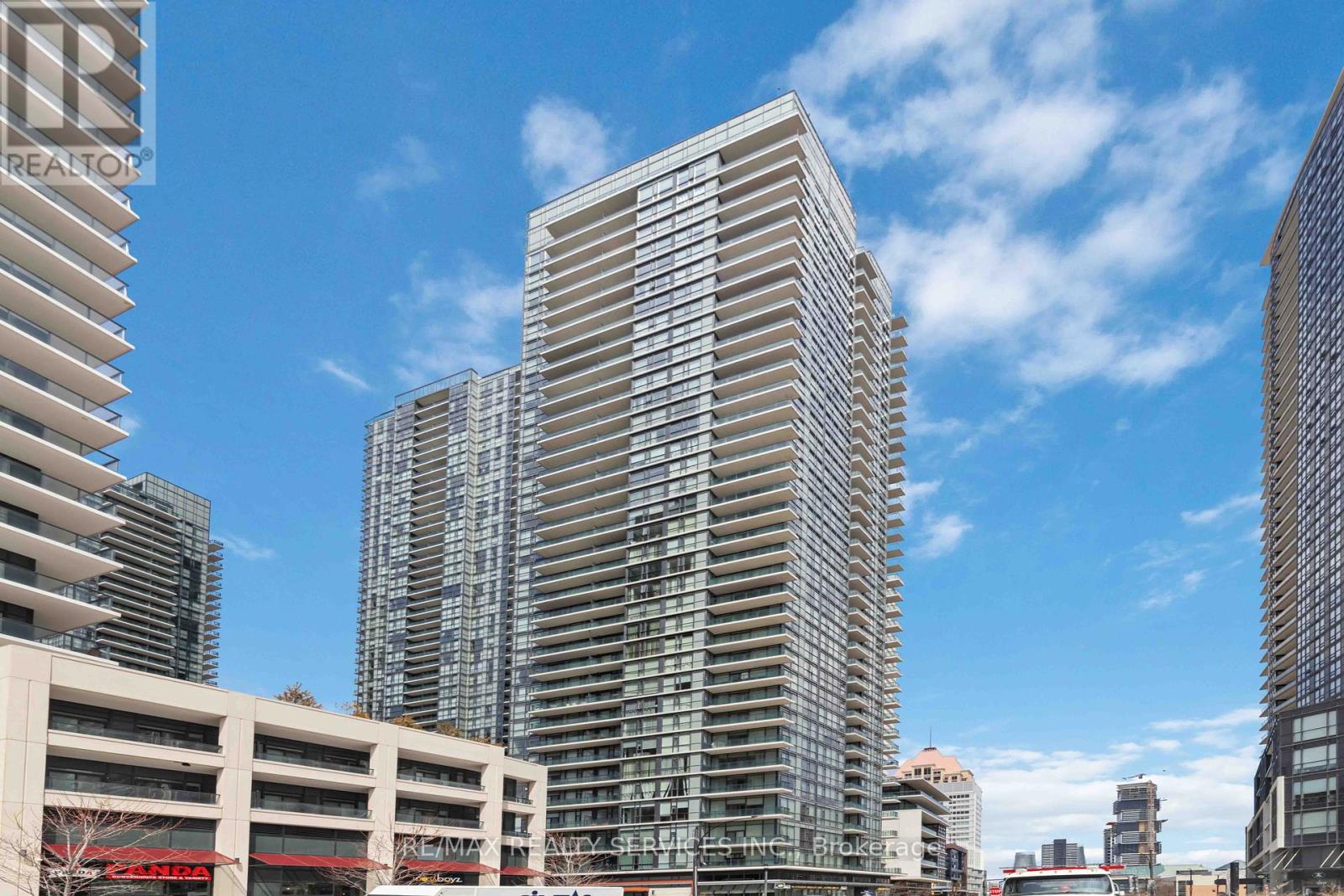 404 - 4065 Brickstone Mews, Mississauga, Ontario  L5B 0G3 - Photo 2 - W12187461