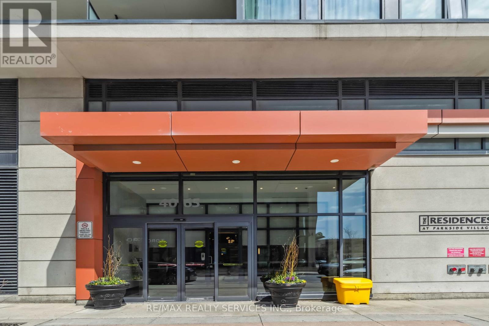 404 - 4065 Brickstone Mews, Mississauga (City Centre), Ontario  L5B 0G3 - Photo 5 - W12187461