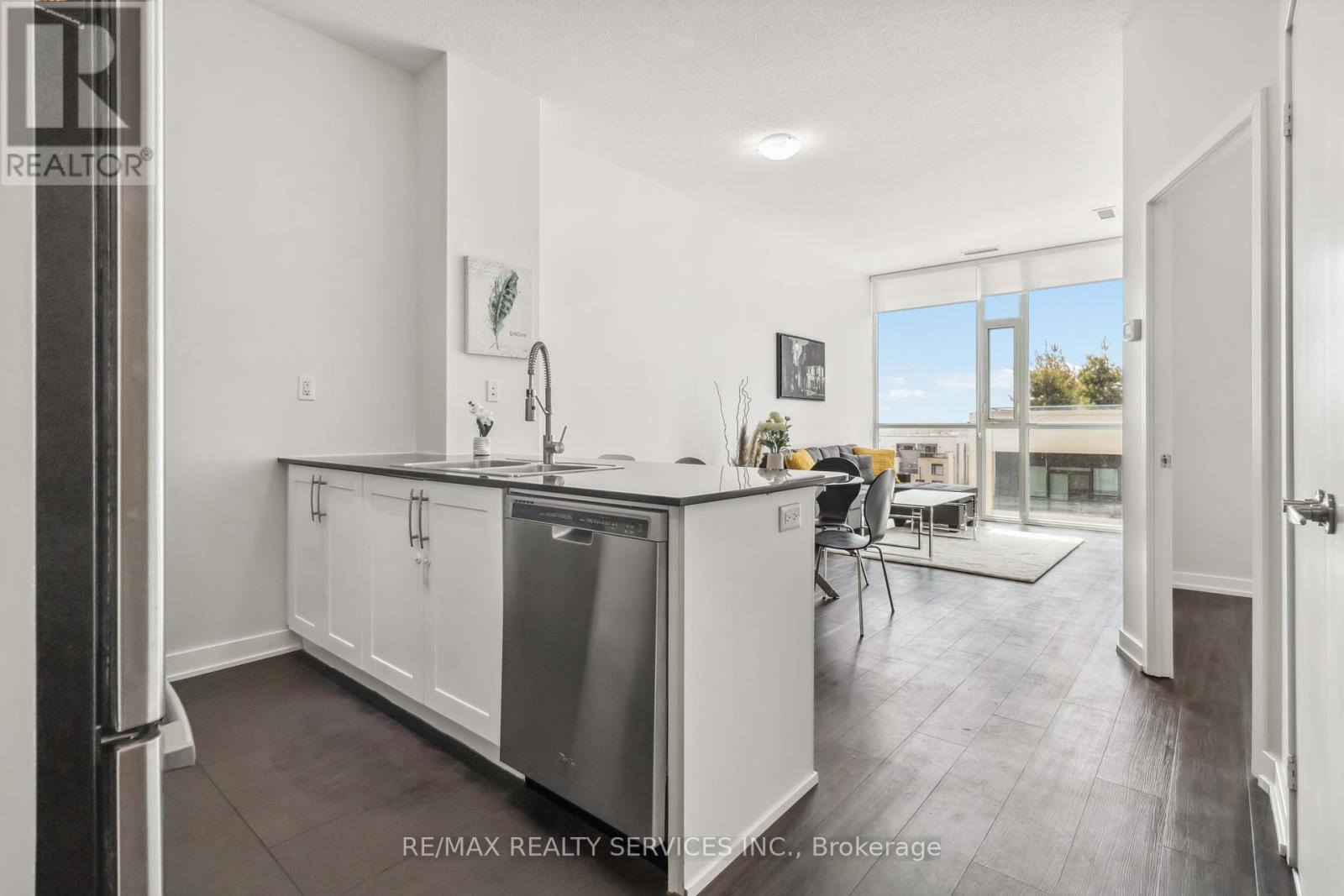 404 - 4065 Brickstone Mews, Mississauga, Ontario  L5B 0G3 - Photo 8 - W12187461