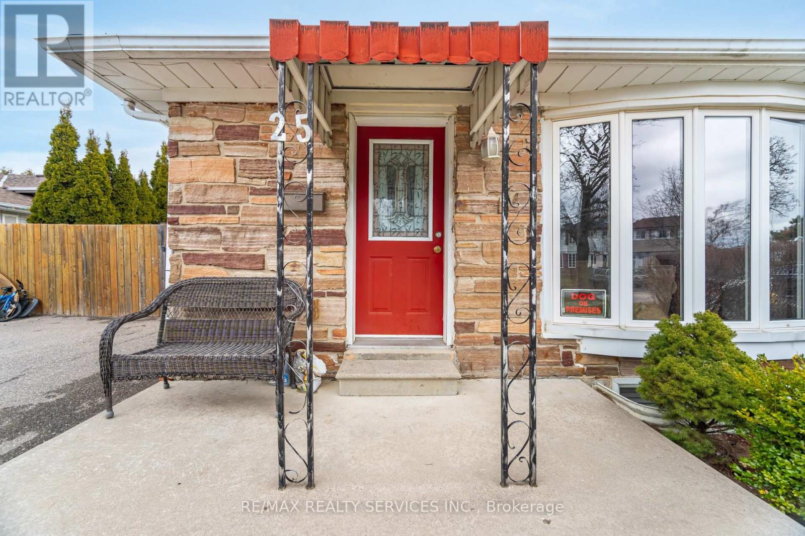 25 Edenridge Drive, Brampton, Ontario  L6T 3A9 - Photo 2 - W12187463