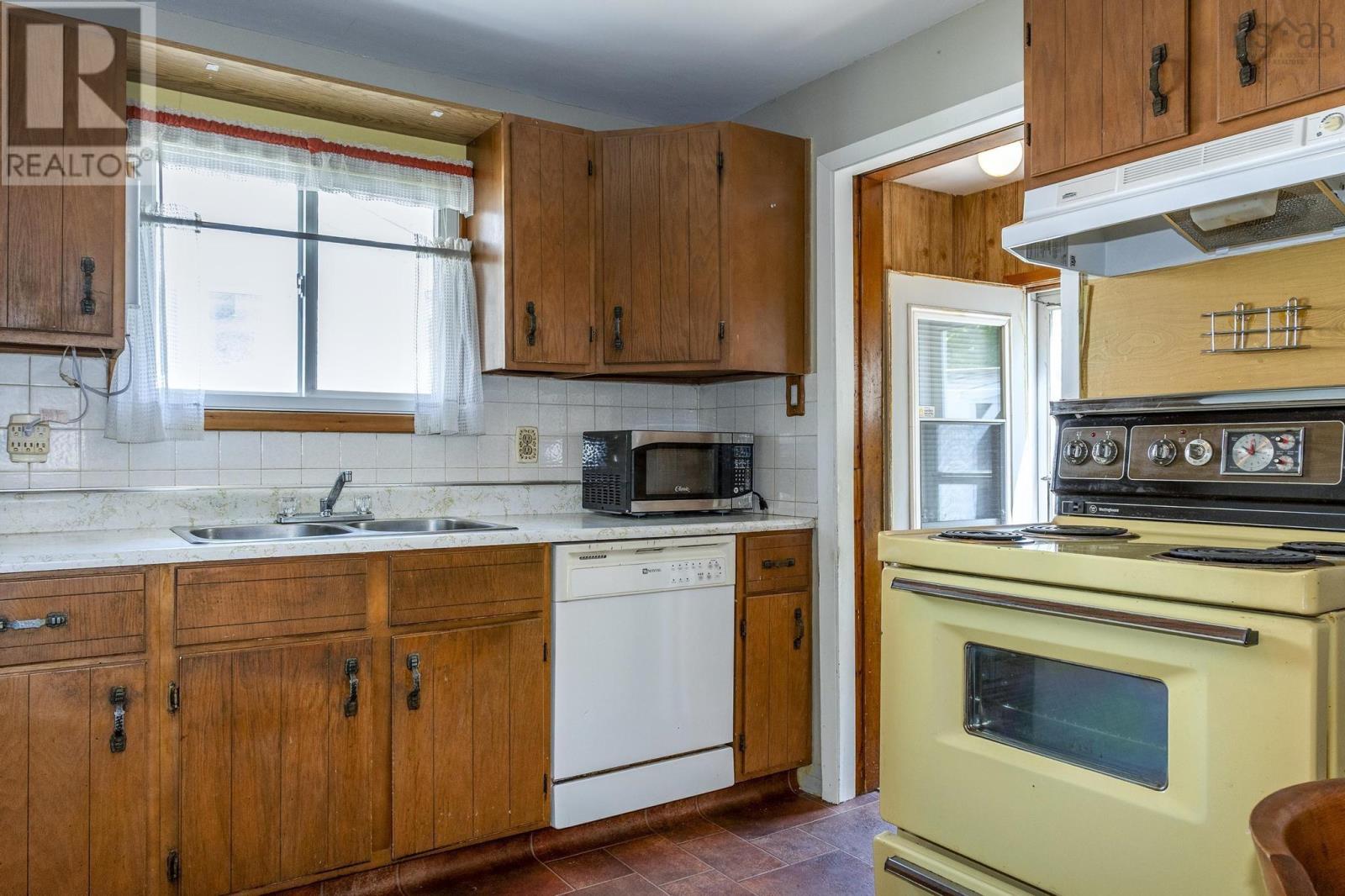 10 Barrow Street, Truro, Nova Scotia  B2N 2M2 - Photo 6 - 202512855