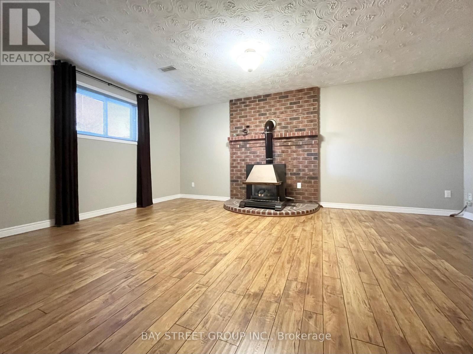 7342 Nathan Court, Niagara Falls, Ontario  L2G 7R6 - Photo 15 - X12096455