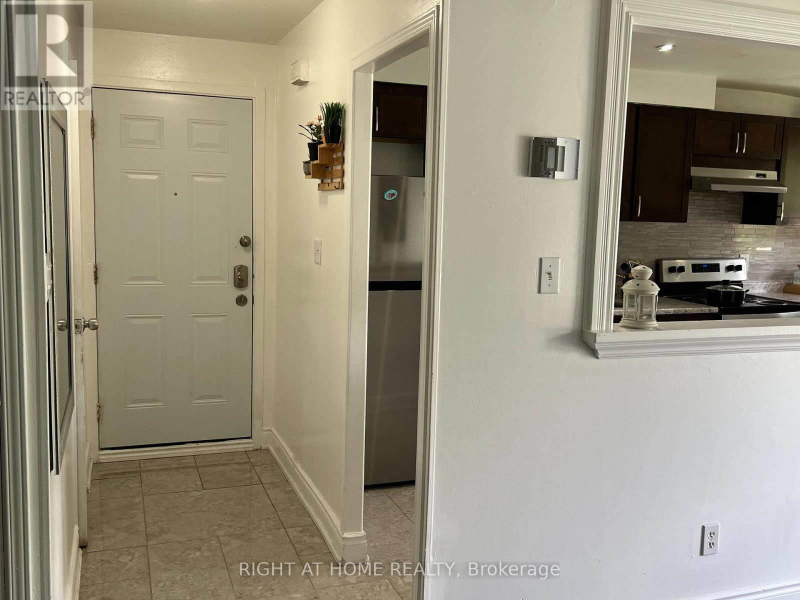 141 - 3040 Constitution Boulevard, Mississauga, Ontario  L4Y 3X7 - Photo 6 - W12186653