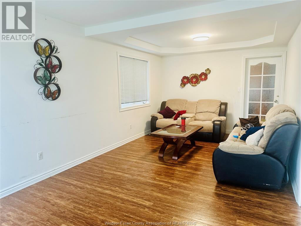 4562 Unicorn Avenue, Windsor, Ontario  N9G 3G6 - Photo 4 - 25013461