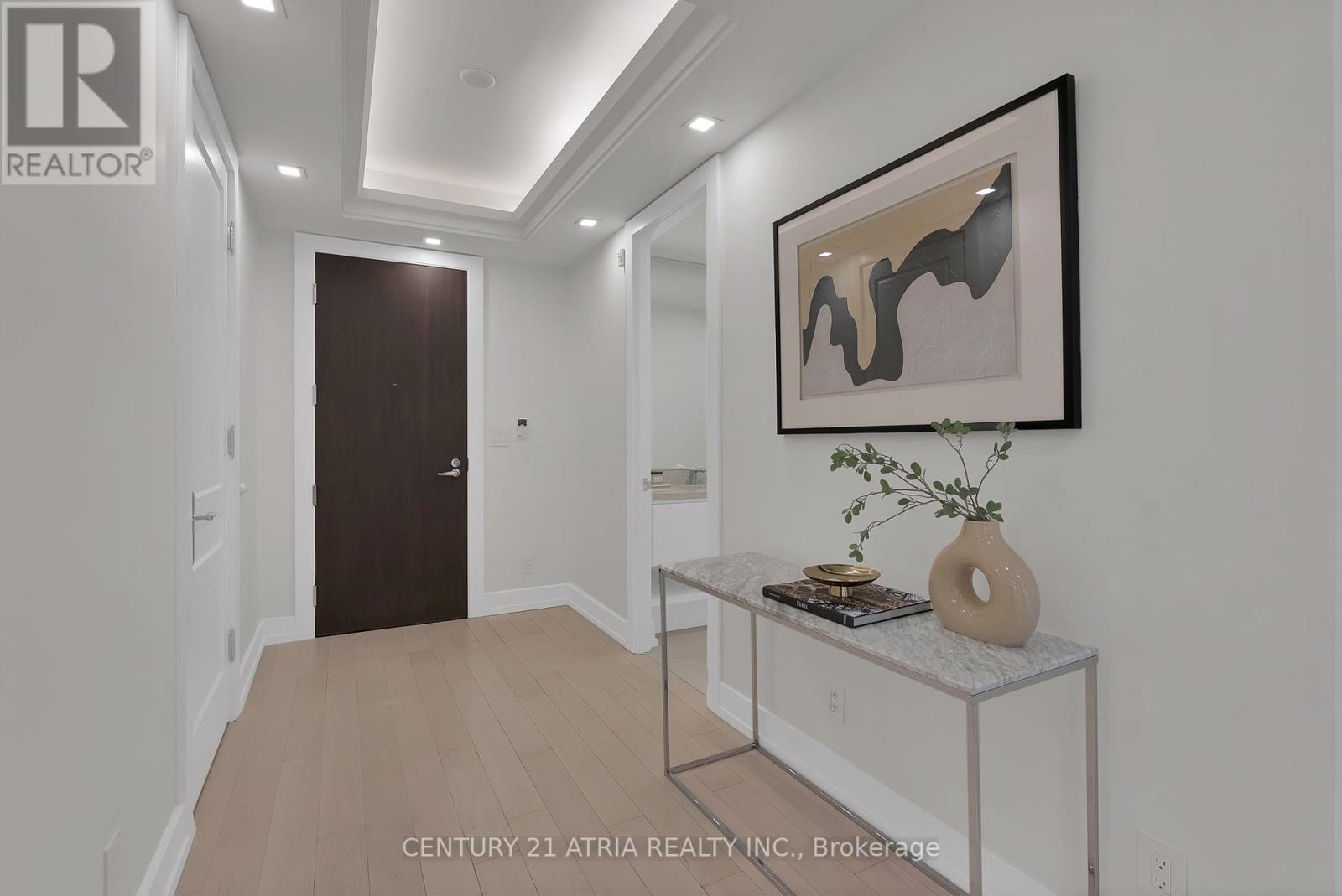 Property at 603 - 10 BELLAIR STREET image 4