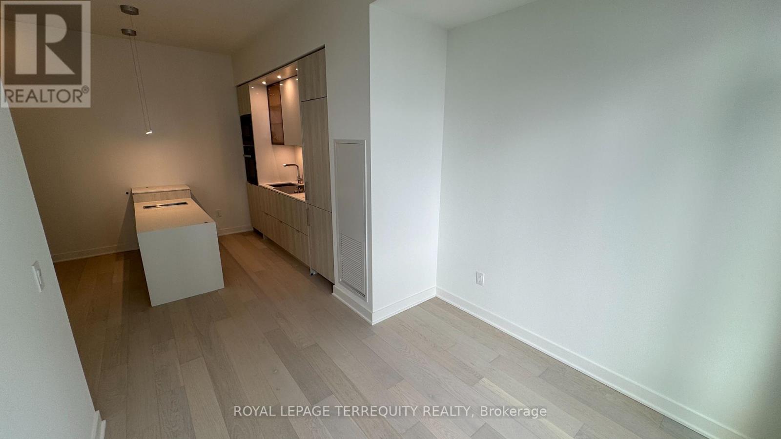 4906 - 11 Yorkville Avenue, Toronto, Ontario  M4W 0B7 - Photo 10 - C12187405