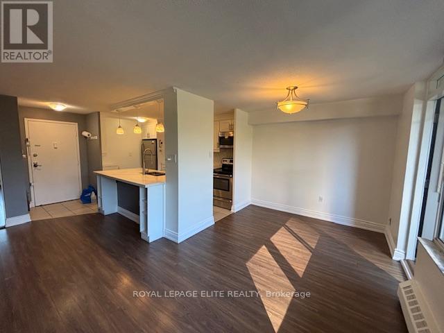 310 - 3120 Kirwin Avenue, Mississauga (Cooksville), Ontario  L5A 3R2 - Photo 13 - W12186079