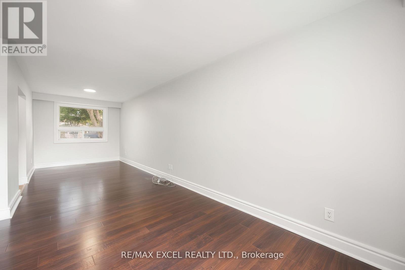 433 Osiris Drive, Richmond Hill, Ontario  L4C 2R1 - Photo 3 - N12187510