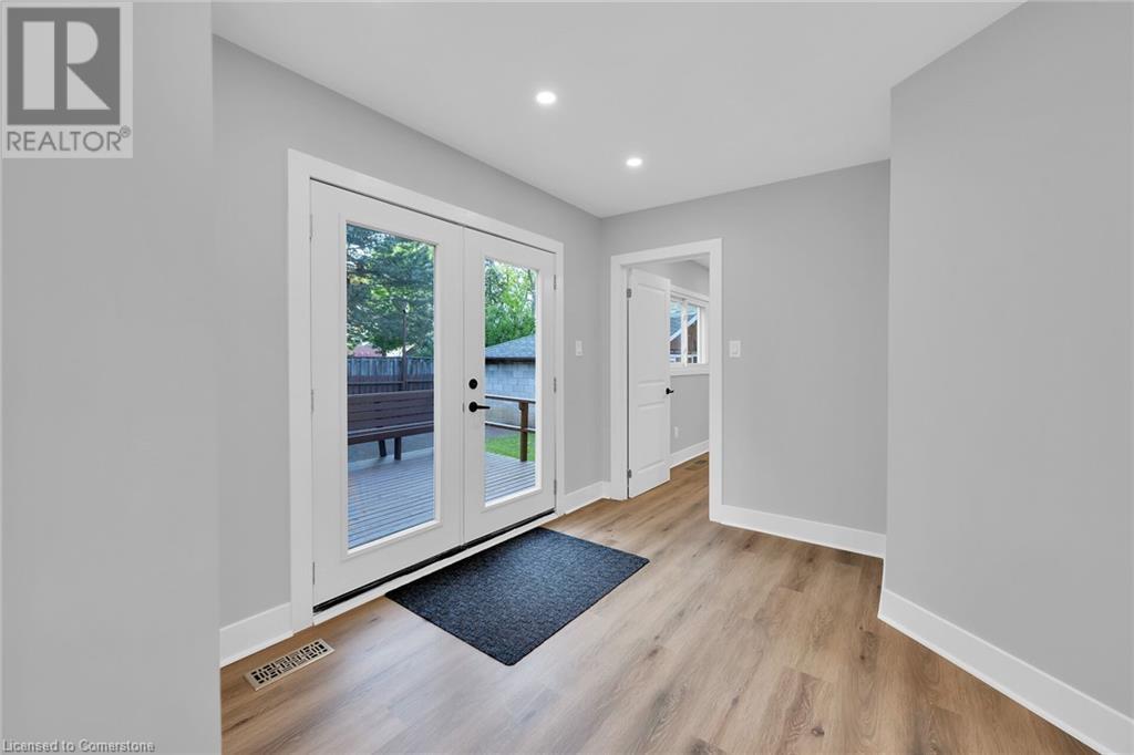 24 Clapham Road, Hamilton, Ontario  L8G 5A1 - Photo 8 - 40735996
