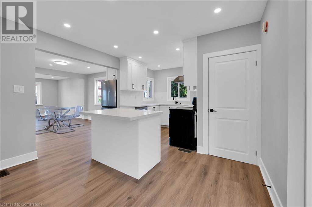 24 Clapham Road, Hamilton, Ontario  L8G 5A1 - Photo 6 - 40735996