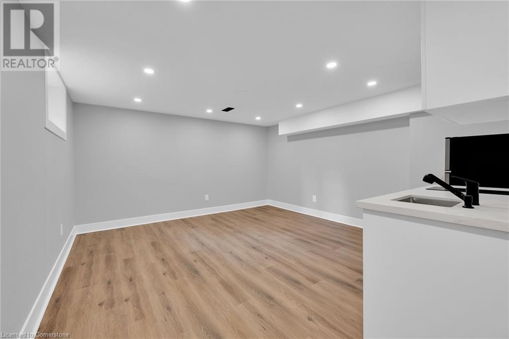 24 Clapham Road, Hamilton, Ontario  L8G 5A1 - Photo 33 - 40735996