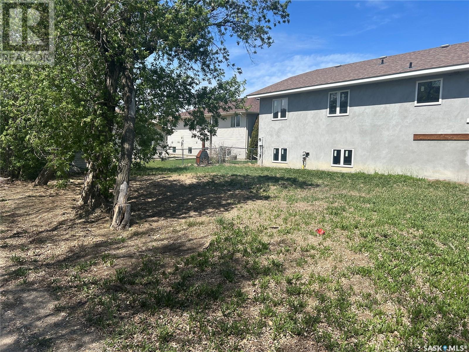 117 Carson Bay, Lampman, Saskatchewan  S0C 0B5 - Photo 4 - SK007876