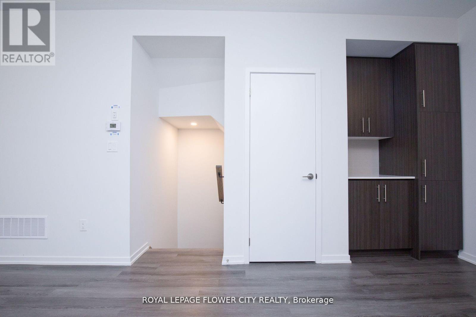 160 - 225 Birmingham Street, Toronto (New Toronto), Ontario  M8V 2C8 - Photo 12 - W12187527