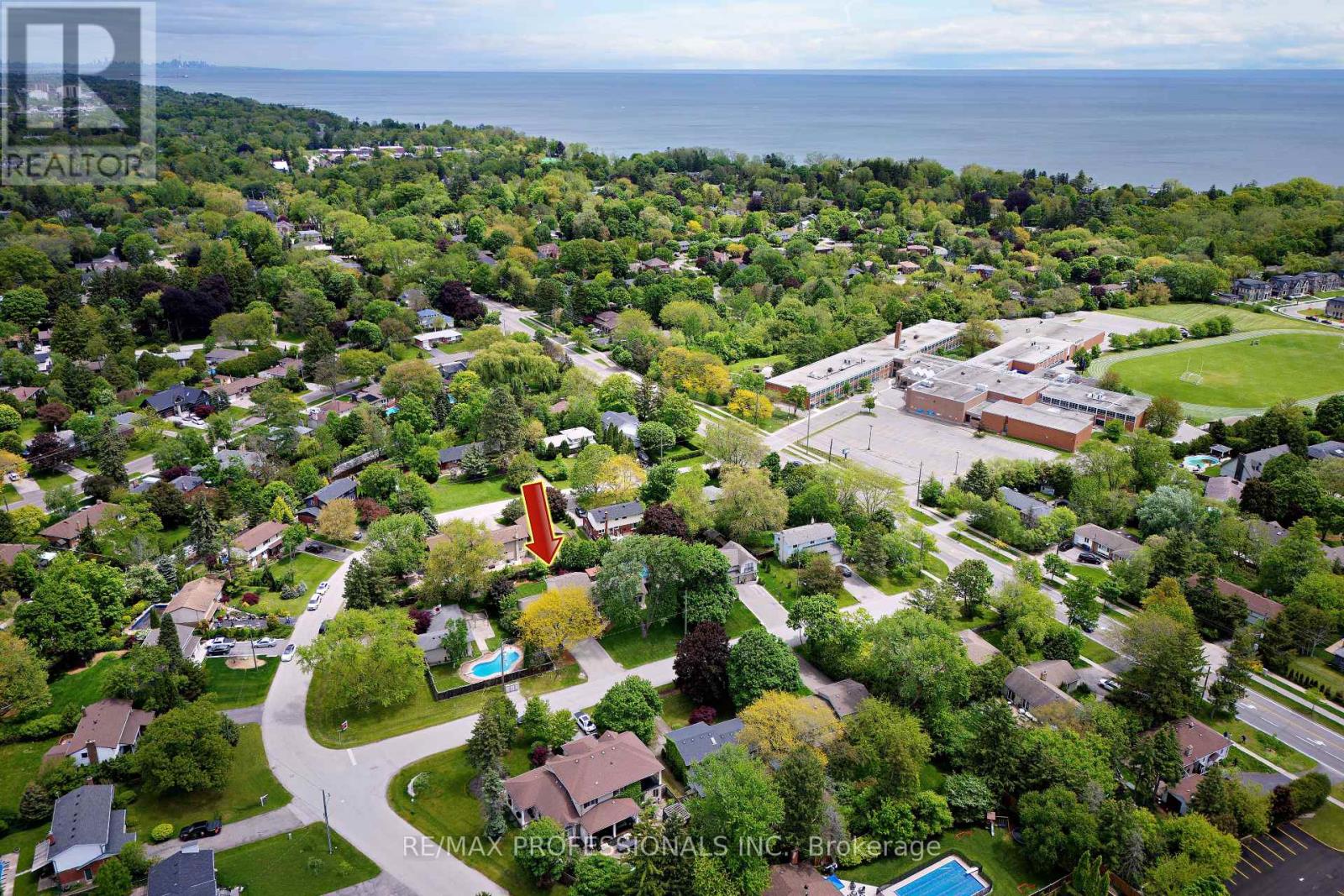 321 Wendy Lane, Oakville (Wo West), Ontario  L6L 4P9 - Photo 37 - W12187535