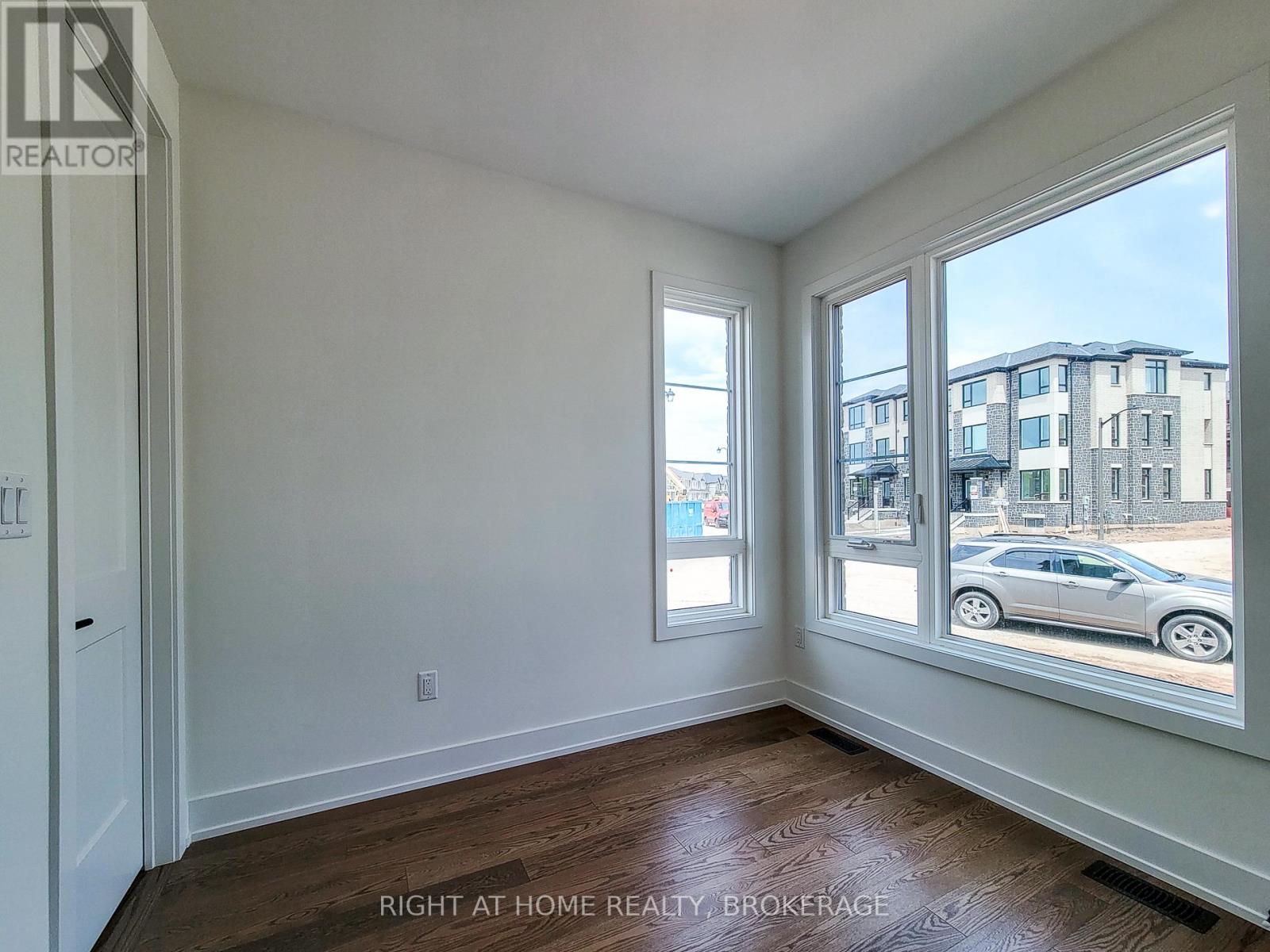 1131 Wheat Boom Drive S, Oakville, Ontario  L6H 8B9 - Photo 10 - W12187538