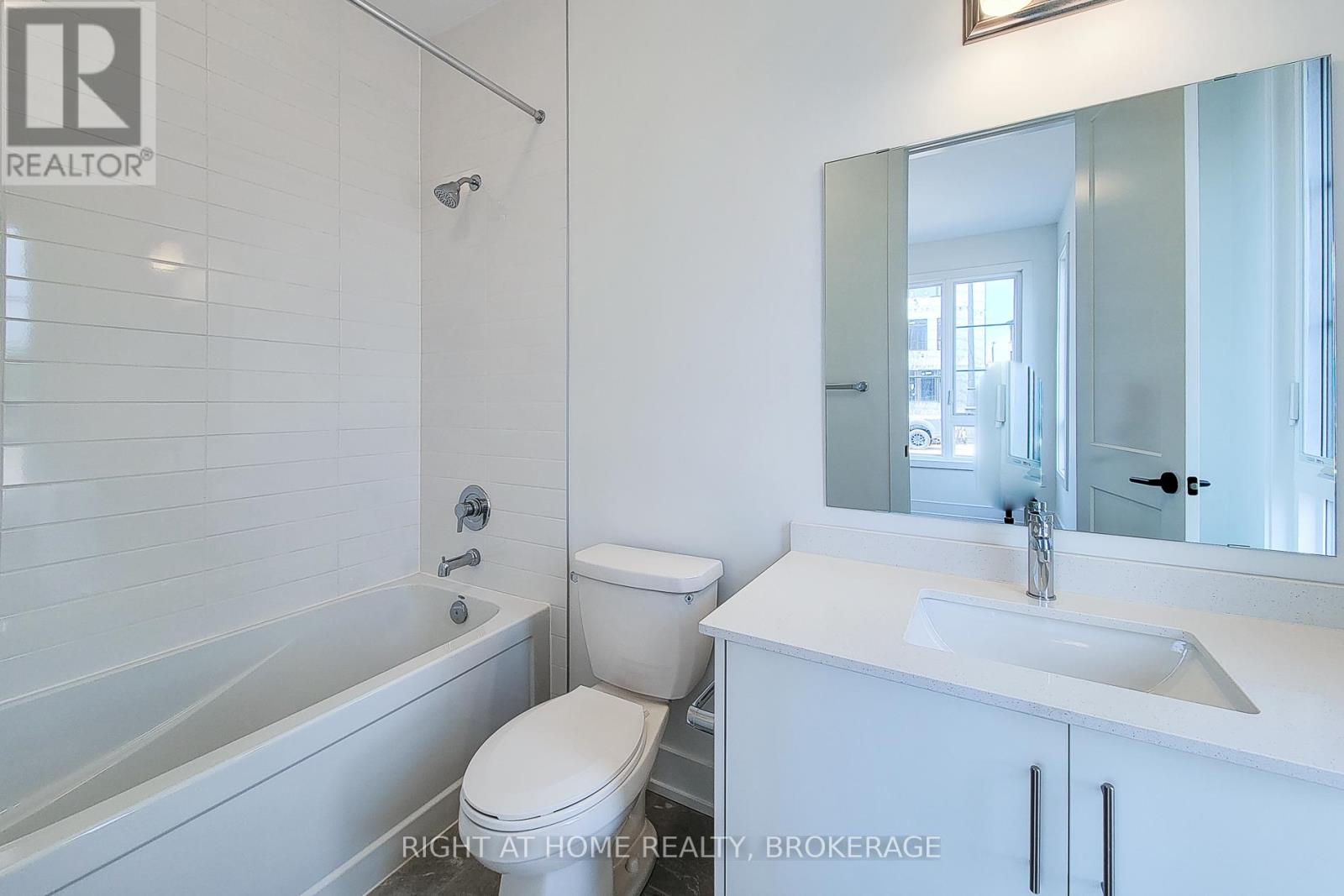 1131 Wheat Boom Drive S, Oakville, Ontario  L6H 8B9 - Photo 11 - W12187538
