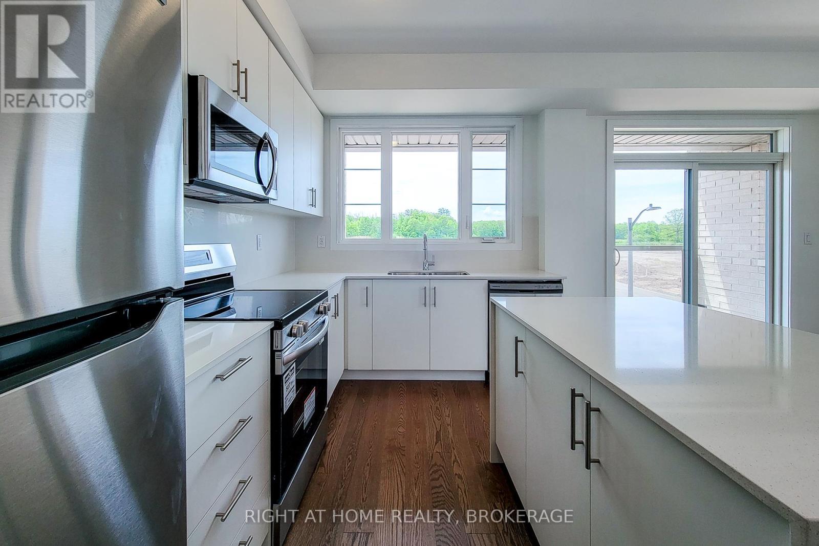 1131 Wheat Boom Drive S, Oakville, Ontario  L6H 8B9 - Photo 17 - W12187538