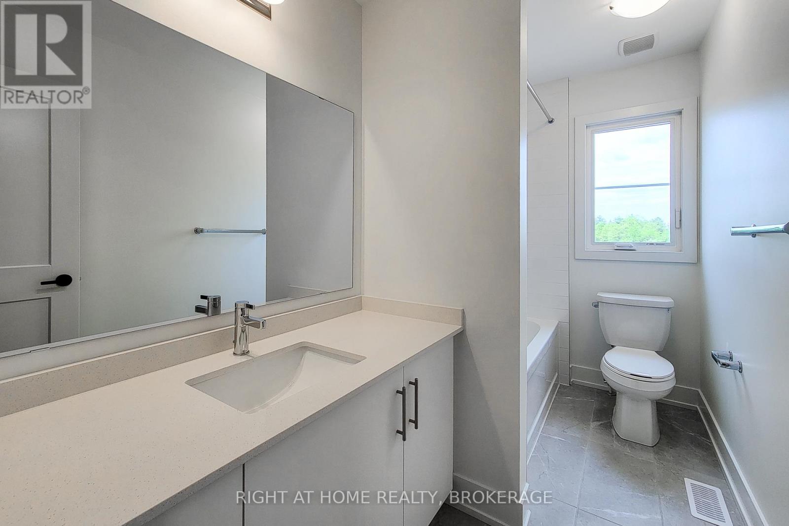1131 Wheat Boom Drive S, Oakville, Ontario  L6H 8B9 - Photo 36 - W12187538