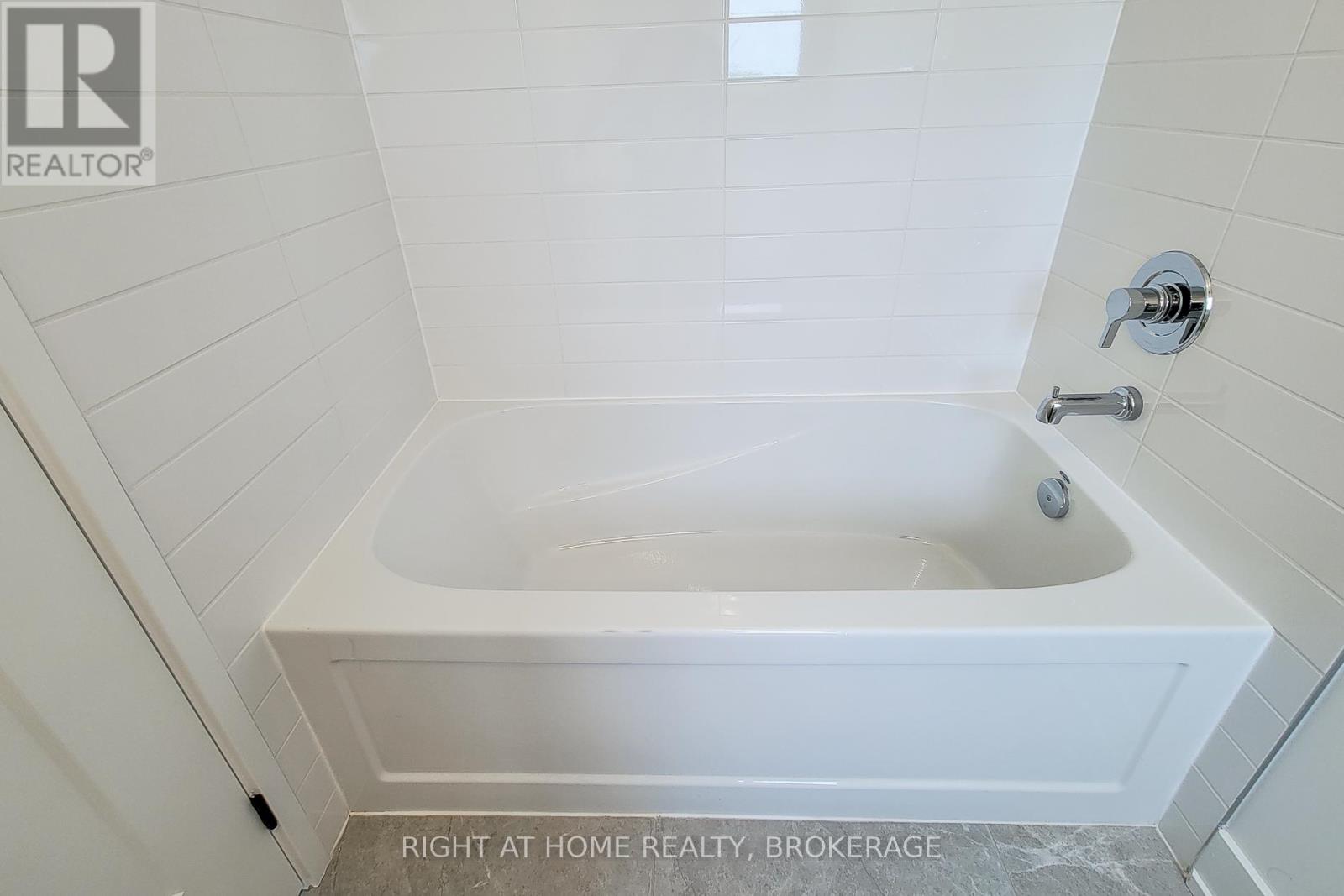 1131 Wheat Boom Drive S, Oakville, Ontario  L6H 8B9 - Photo 37 - W12187538