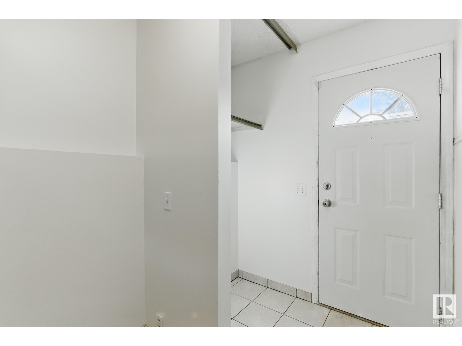 Property at 9 GRANDIN image 5