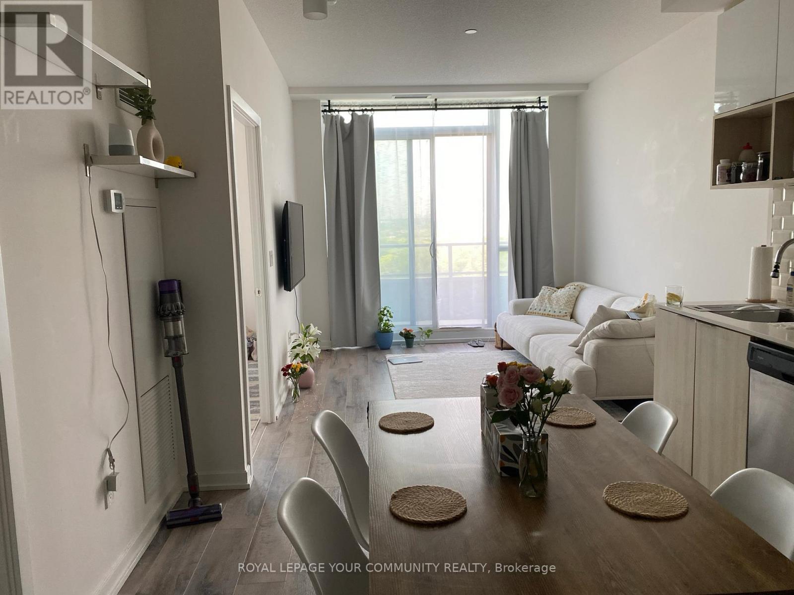 619 - 52 Forest Manor Road, Toronto (Henry Farm), Ontario  M2J 0E2 - Photo 8 - C12187532