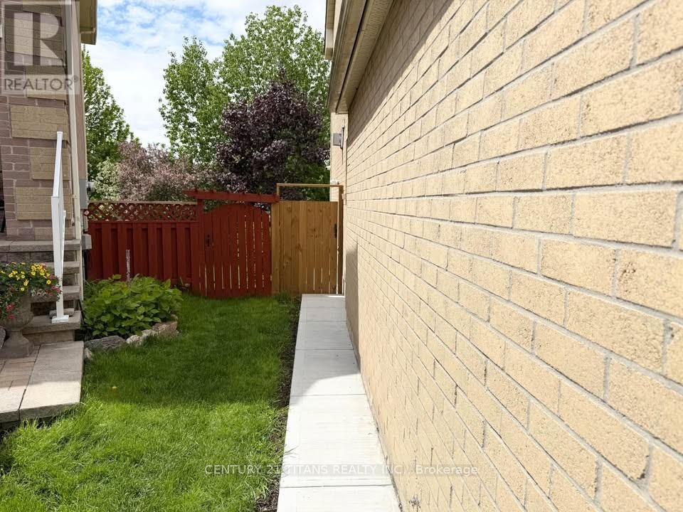 88 Noake Crescent, Ajax, Ontario  L1T 3L7 - Photo 12 - E12185895