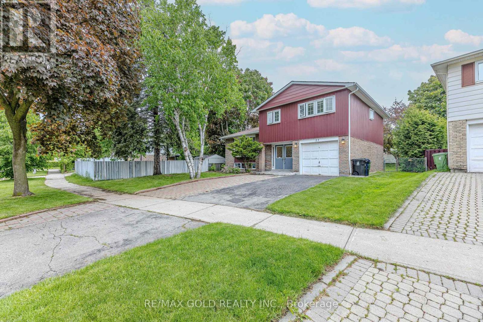 37 Boundy Crescent, Toronto (L'amoreaux), Ontario  M1W 2E3 - Photo 3 - E12187516