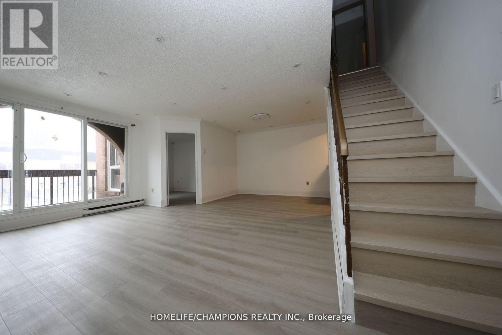 2026 - 100 Mornelle Court, Toronto (Morningside), Ontario  M1E 4X2 - Photo 10 - E12187553