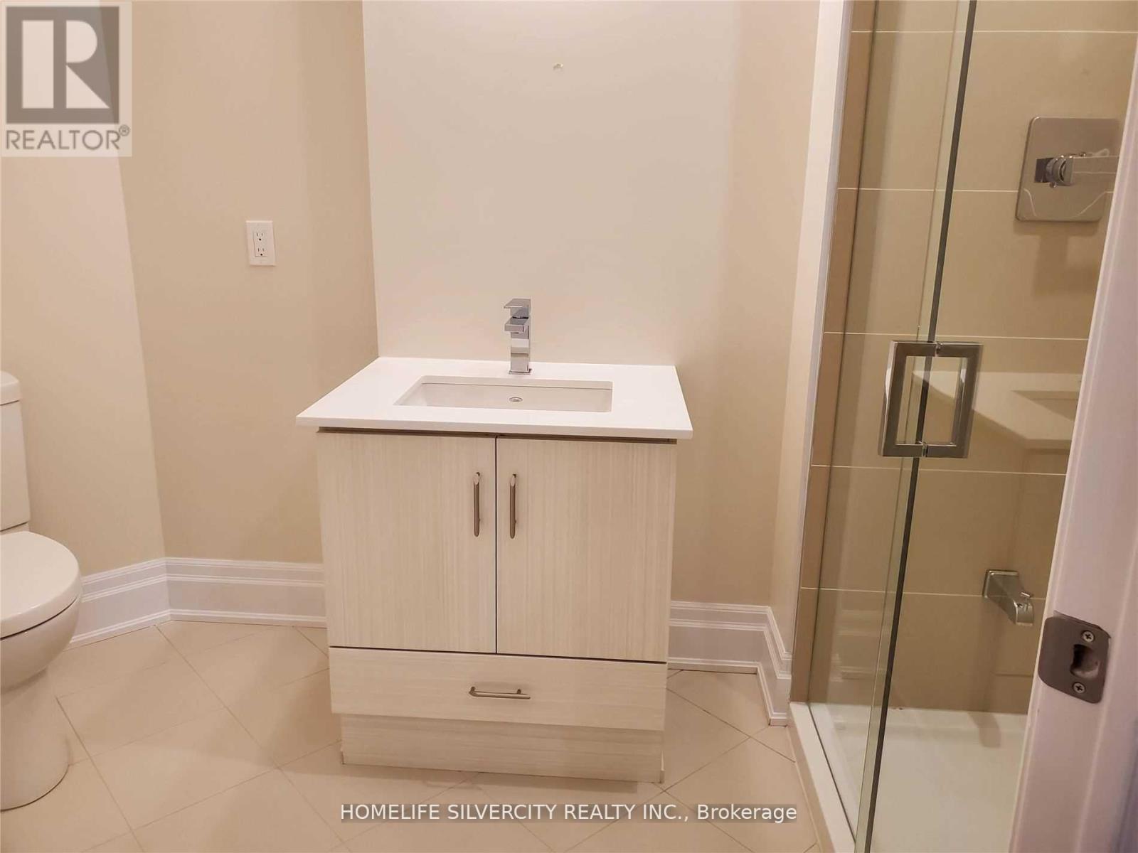 111 - 9075 Jane Street, Vaughan, Ontario  L4K 0L7 - Photo 30 - N12187555