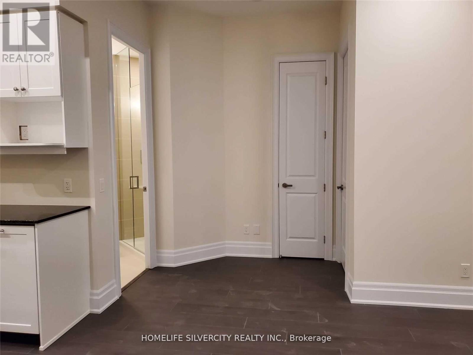 111 - 9075 Jane Street, Vaughan, Ontario  L4K 0L7 - Photo 7 - N12187555