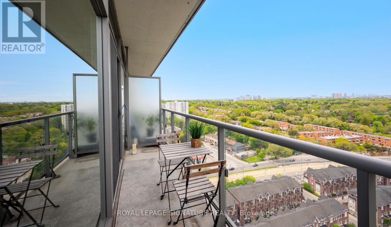 1813 - 105 The Queensway, Toronto, Ontario  M6S 5B5 - Photo 18 - W12187542