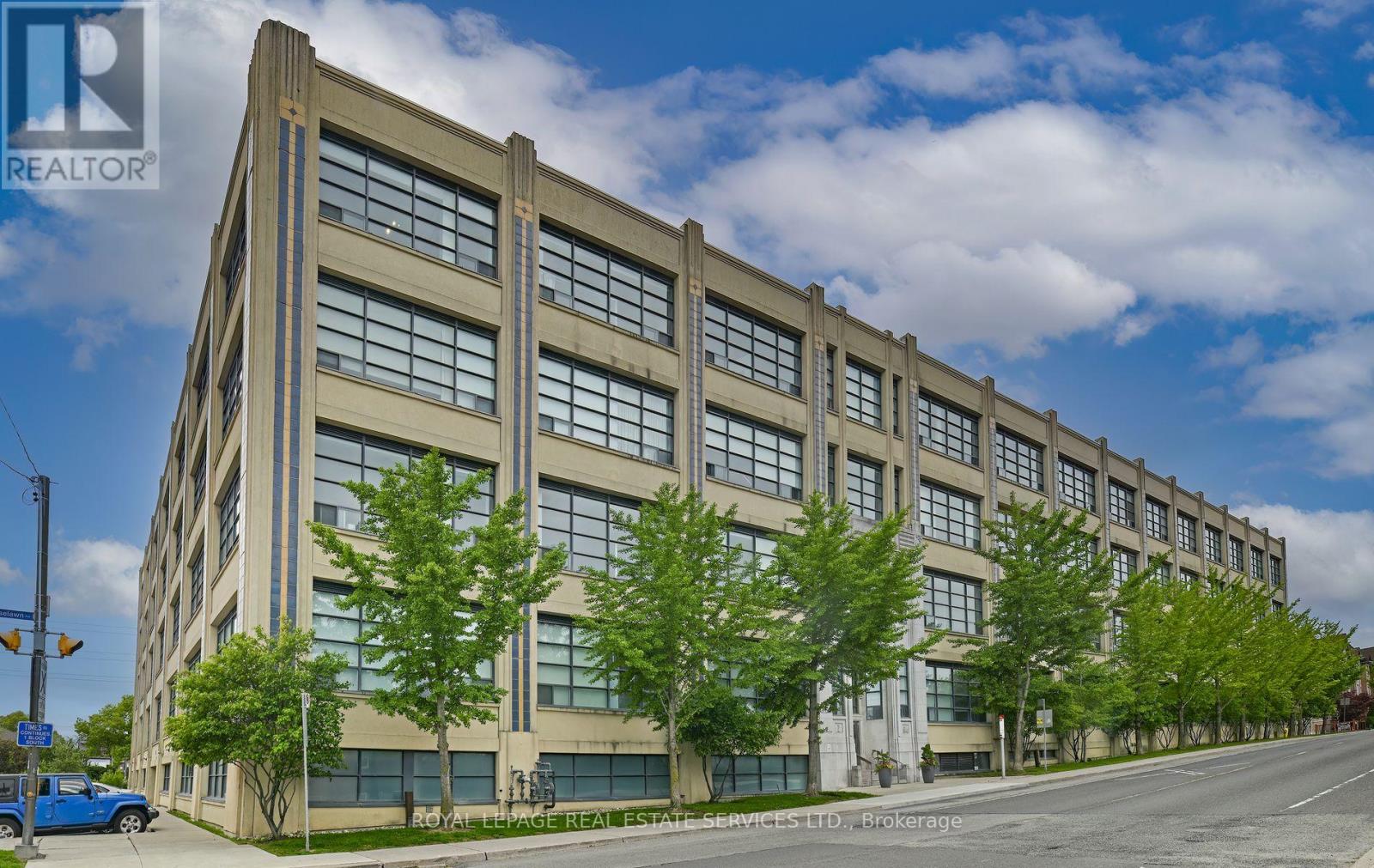 205 - 1001 ROSELAWN AVENUE, Toronto, Ontario