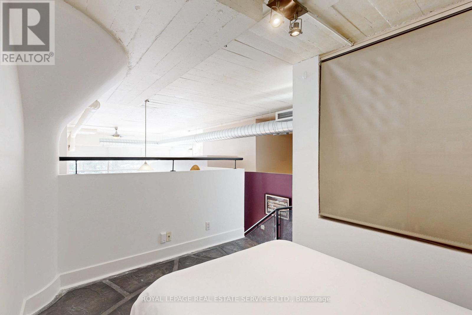 205 - 1001 Roselawn Avenue, Toronto (Briar Hill-Belgravia), Ontario  M6B 4M4 - Photo 25 - W12187547