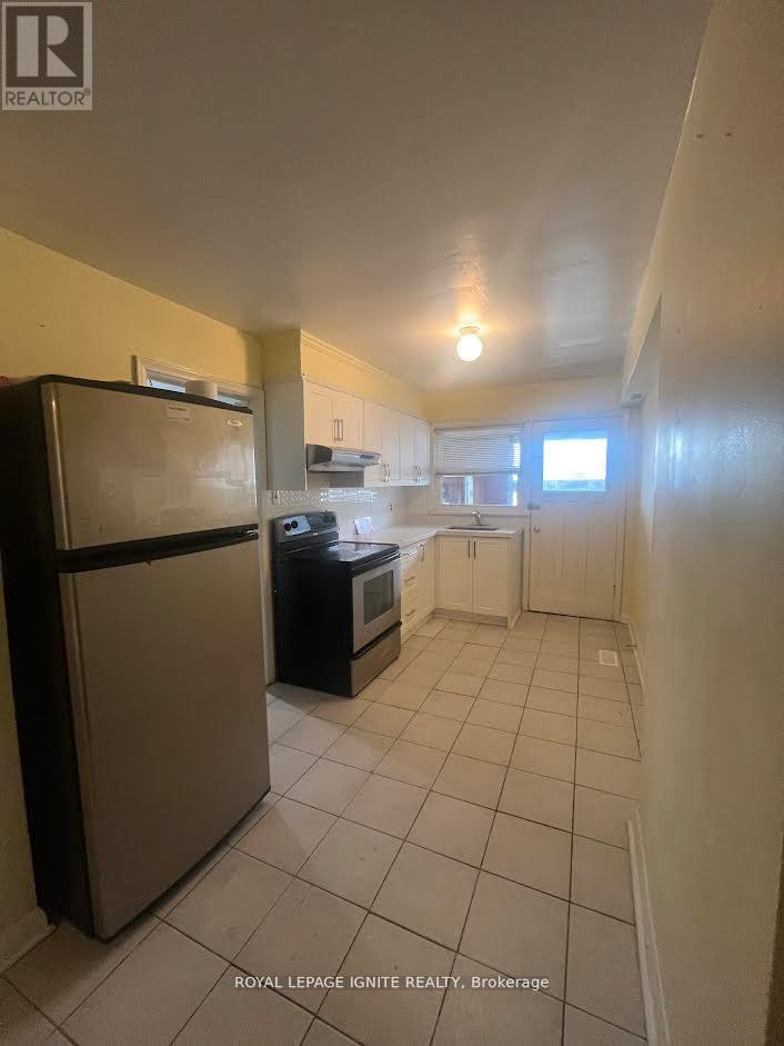 852 Runnymede Road, Toronto, Ontario  M6N 3W2 - Photo 8 - W12187550