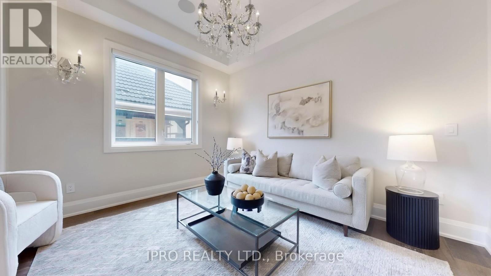 5199 Symphony Court, Mississauga (Central Erin Mills), Ontario  L5M 2M9 - Photo 4 - W12187561