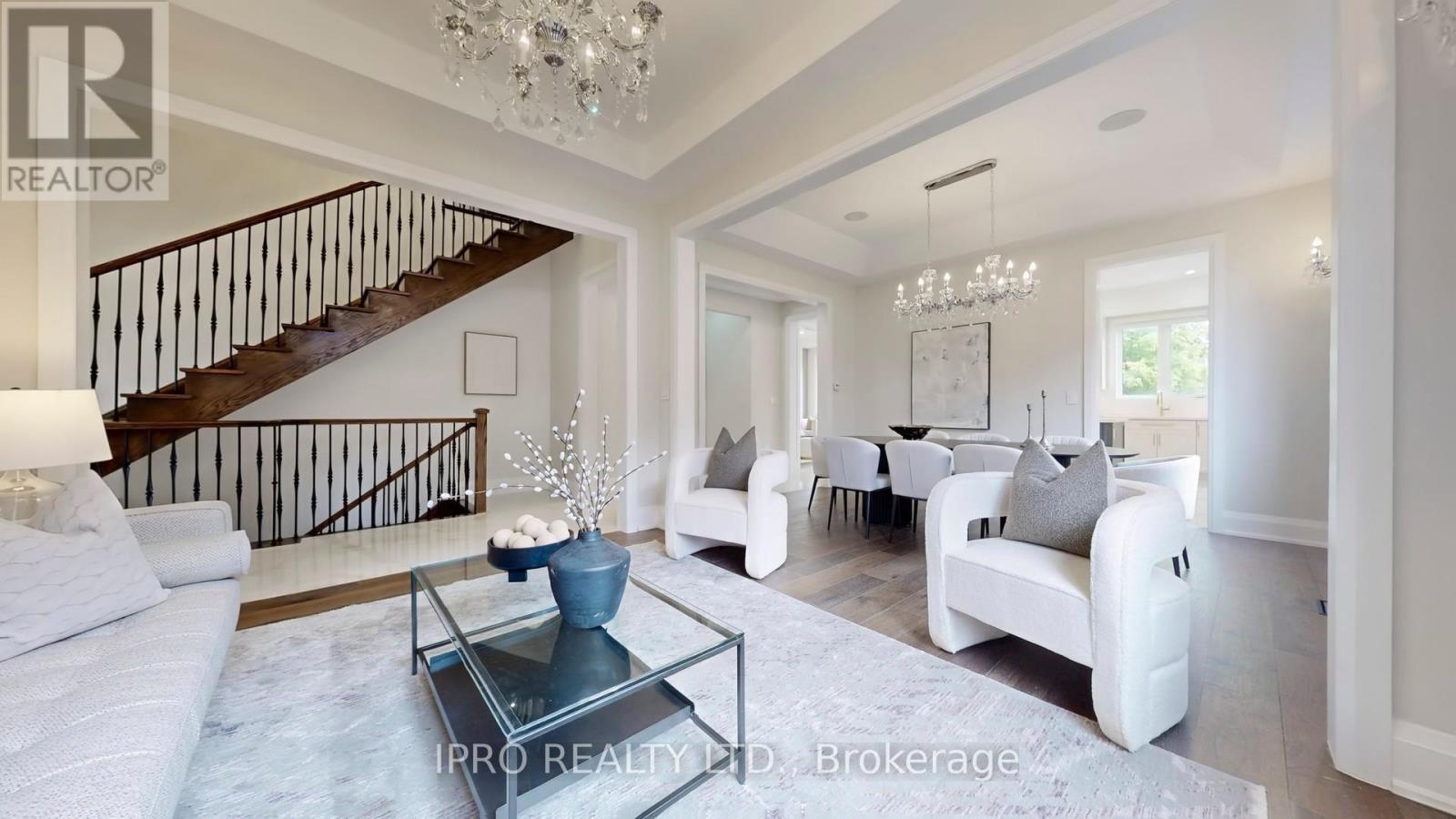 5199 Symphony Court, Mississauga (Central Erin Mills), Ontario  L5M 2M9 - Photo 5 - W12187561